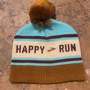 Brooks run happy beanie